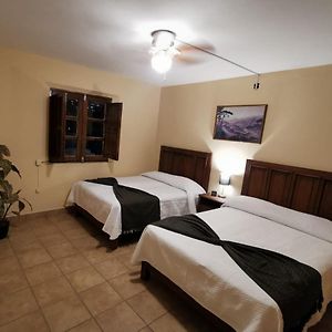 Hotel Jardín Cantador